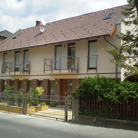 Mary Apartmanhaz Hévíz Екстериор снимка