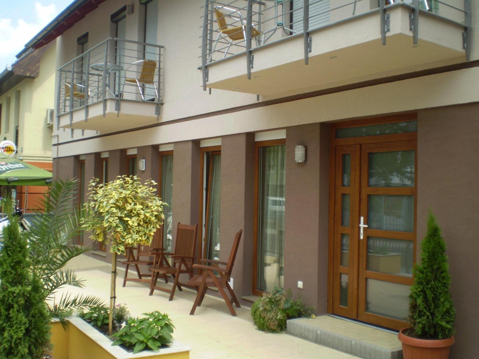Mary Apartmanhaz Hévíz Екстериор снимка