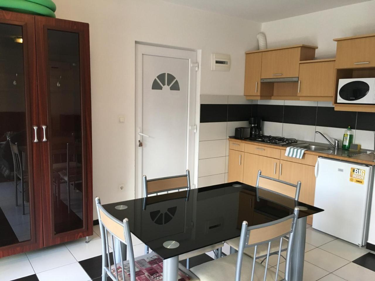 Mary Apartmanhaz Hévíz Екстериор снимка