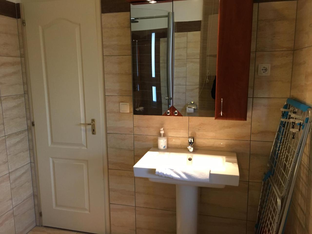 Mary Apartmanhaz Hévíz Екстериор снимка